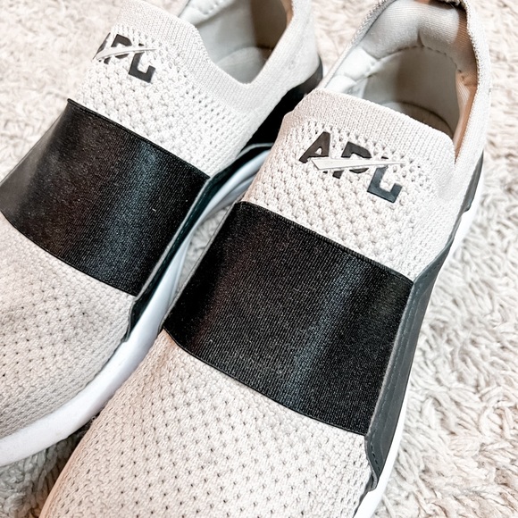 APL TechLoom Bliss Slip-On Running Shoe Sneaker Women’s Size 6 - Picture 3 of 5